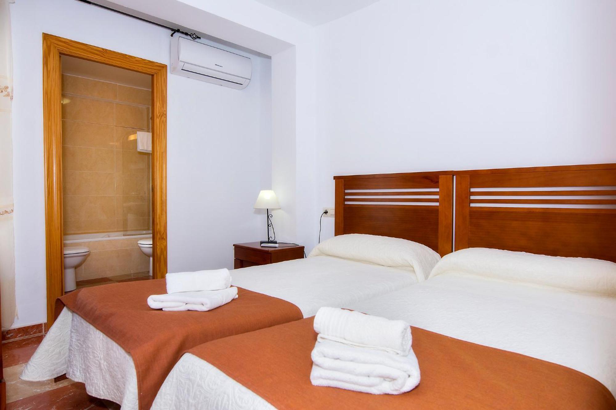 Apartamentos Sol Andaluz Карбонерас Екстериор снимка