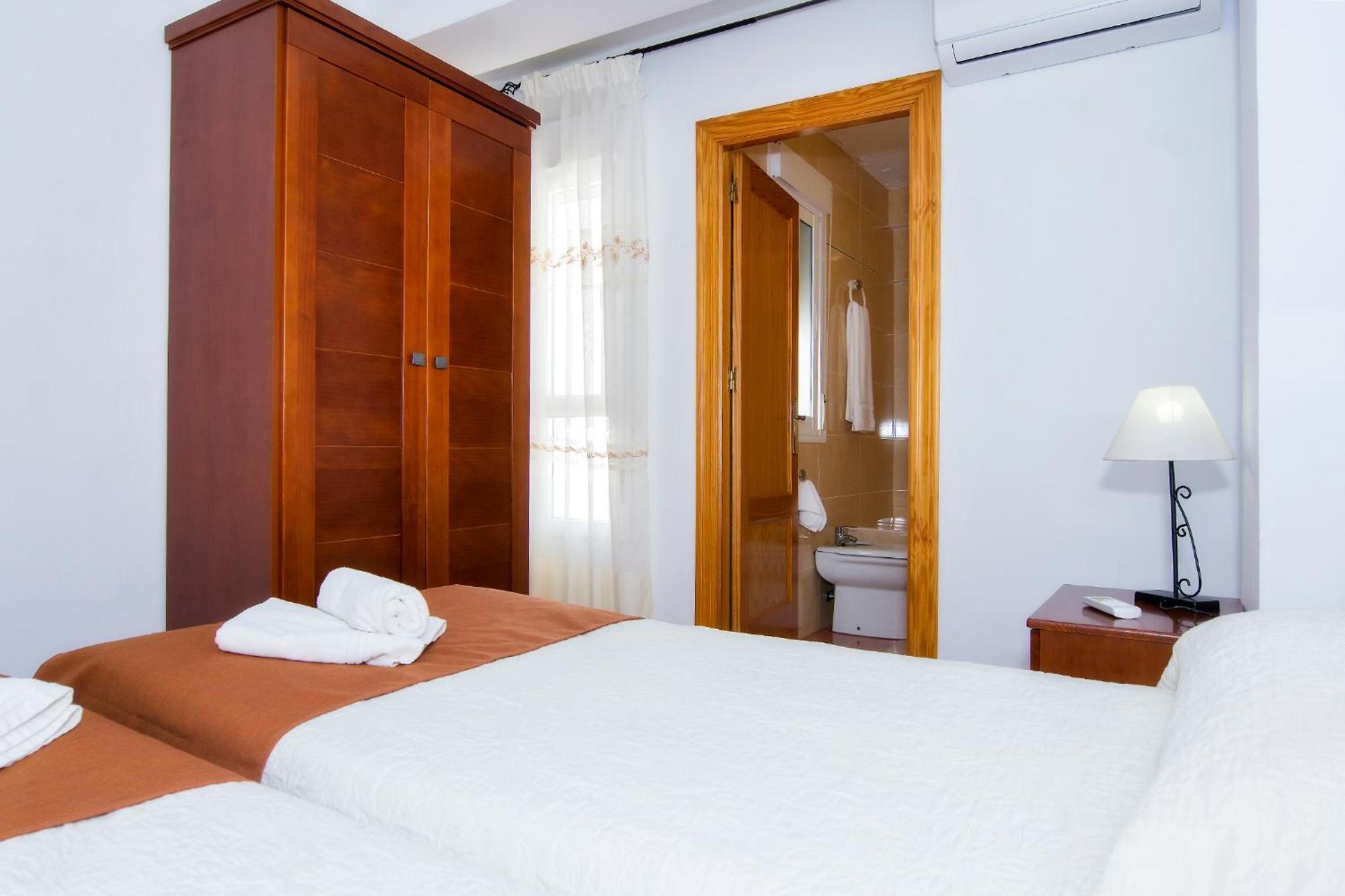 Apartamentos Sol Andaluz Карбонерас Екстериор снимка